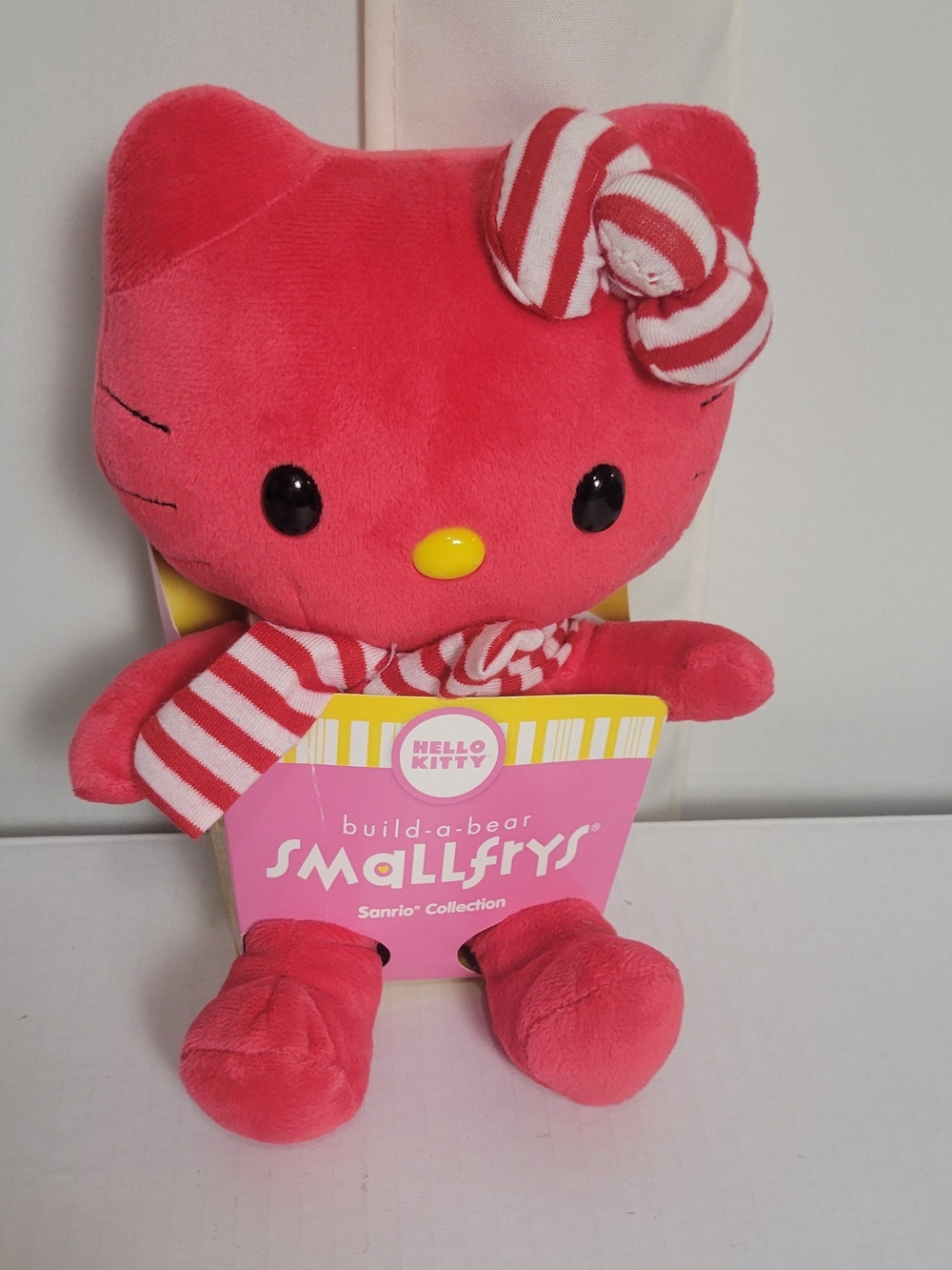 HELLO KITTY SARINO  Smallfry RETIRED Red Plush